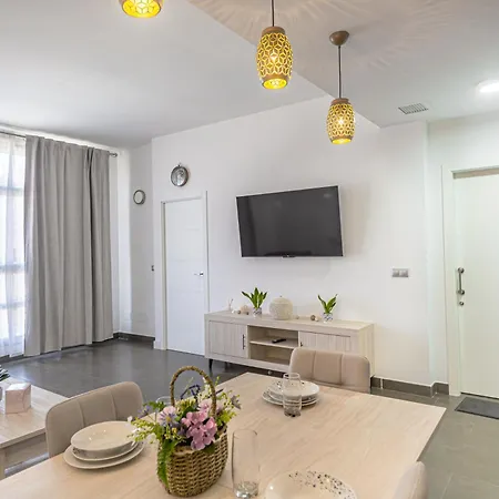 Maya Bay Apartman Alicante